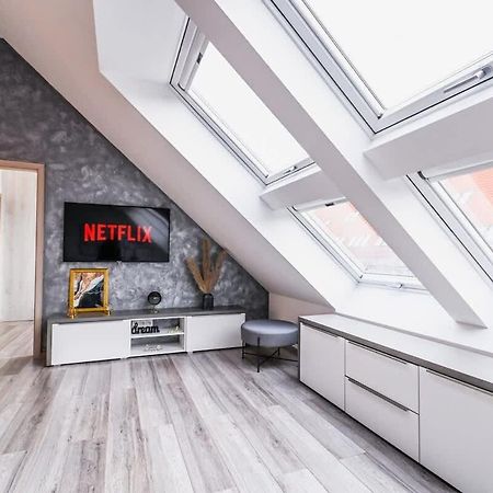 Luxury Apartment In The City Center Pressburg Exterior foto