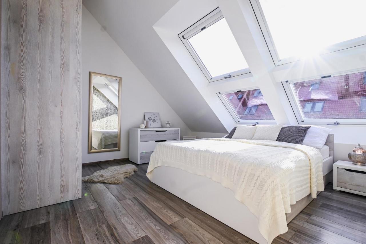 Luxury Apartment In The City Center Pressburg Exterior foto