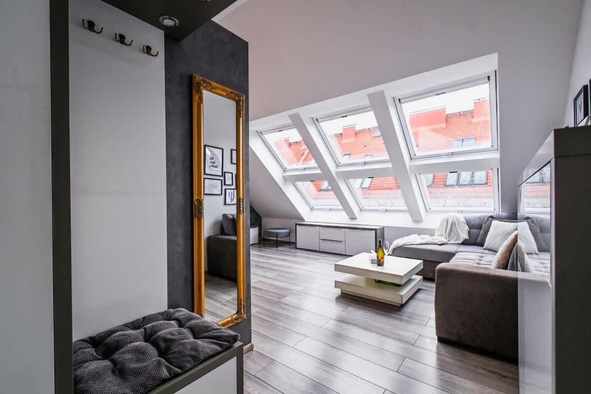 Luxury Apartment In The City Center Pressburg Exterior foto